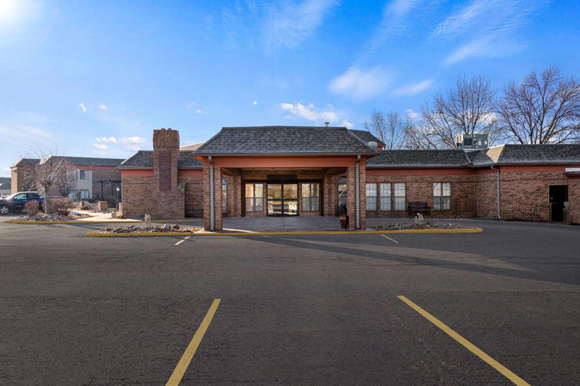 Suburban Studios Kansas City Airport North Platte City Eksteriør billede